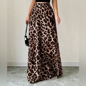 ❤️Hello Gorgeous! Leopard Print High-Waisted Maxi Skirt